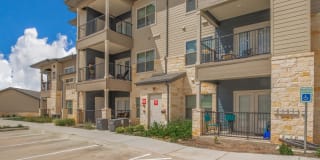 Hunters Crossing Gallery 41