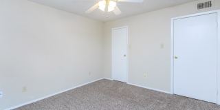 Stone Hollow Apartments Gallery 18