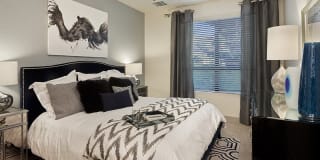 The Moderne Gallery 9