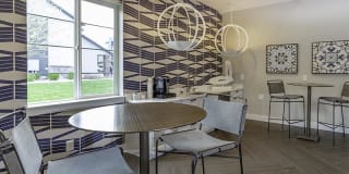 Wilshire Place Apartments Gallery 4