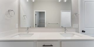 Acclaim of Woodbury Gallery 2