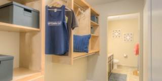 Uptown East Gallery 16