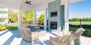 Exchange at Daphne Gallery 64