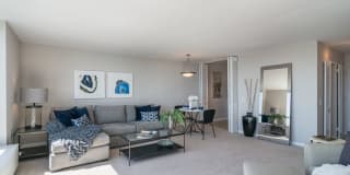 3450 North Lake Shore Drive Gallery 3