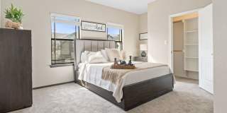 Heron on Hausman Gallery 38