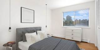 515 West Barry Gallery 8