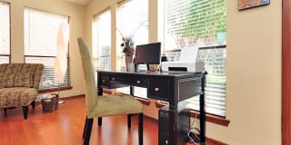 Greenbriar Apartments Gallery 4