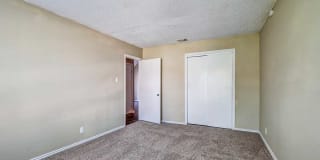 OakStone Apartment Homes Gallery 7