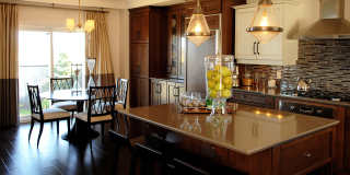 901 Rendon Gallery 1