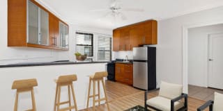 2756 North Pine Grove Gallery 1