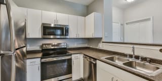 Metro Midtown Gallery 2