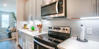 Jolie Pflugerville Gallery 1