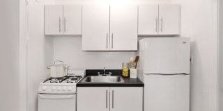 596 West Hawthorne Gallery 5