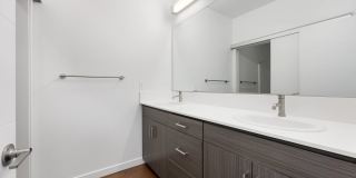 17th Place Gallery 32