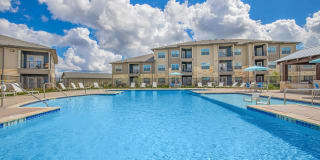 Hunters Crossing Gallery 25