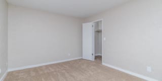 Mosaic at Western Apartments Homes Gallery 9