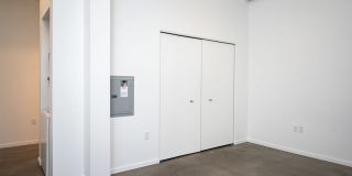 The Lenox Gallery 32