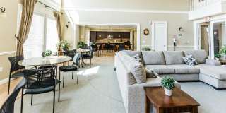 Senior Housing - Emory Senior Living Apartments Gallery 25