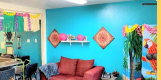 Regis Square Gallery 9