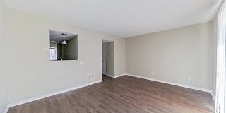 Oakdale Square Apartments Gallery 10