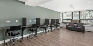 350 West Oakdale Gallery 19