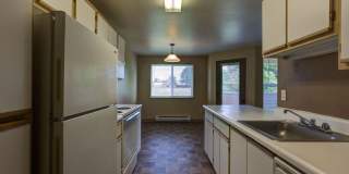 Creekside Apartments Gallery 1