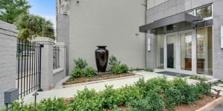 The Howard Gallery 8