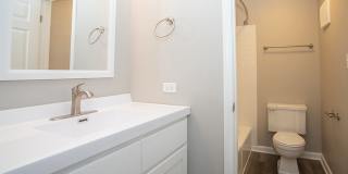 Glenlake Village Apartments Gallery 21