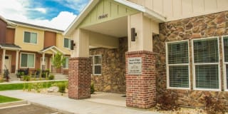 South Ridge Town Homes Gallery 4