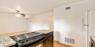 West 7th Apartments Gallery 3