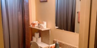 Regis Square Gallery 34