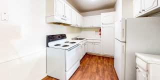 Kendall Manor Apartments Gallery 4