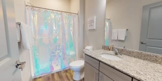 Yugo Greenville Uptown - Student Housing Gallery 75