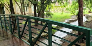 Pinnacle Woods Apartment Homes Gallery 14