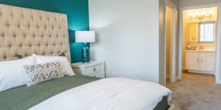 St. Clair Apartment Homes Gallery 15