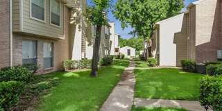 Flint at 290 Gallery 32