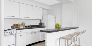 350 West Oakdale Gallery 2