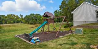 Redtail Court Gallery 26