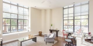 2100 Parkway Gallery 17