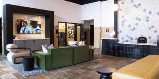 415 Premier Evanston Gallery 13