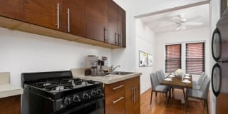 634-42 West Cornelia Gallery 8