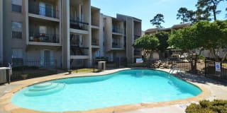 Fountain Woods Apartments Gallery 1