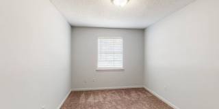 Luxe at Raleigh Apartments Gallery 16