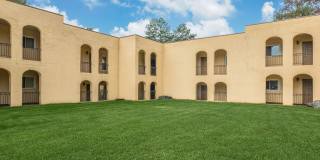 Country Club Apartments Gallery 1