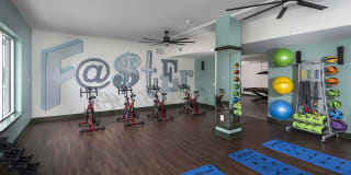 Yugo Greenville Uptown - Student Housing Gallery 35