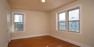 La Reine Apartments Gallery 7