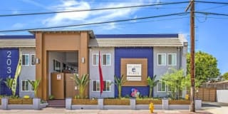 Del Amo Place Apartment Homes Gallery 1