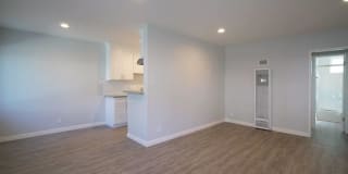 11424-11428 Killion St Gallery 7