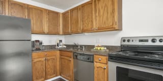 100 West Chestnut Apartments Gallery 23