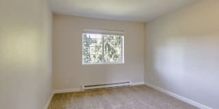 Creekside Village Apartments Gallery 11